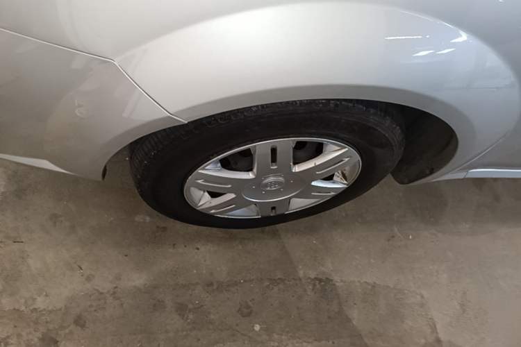 Used Buick Excelle 2013 1.5L Automatic Classic Model Exterior 4