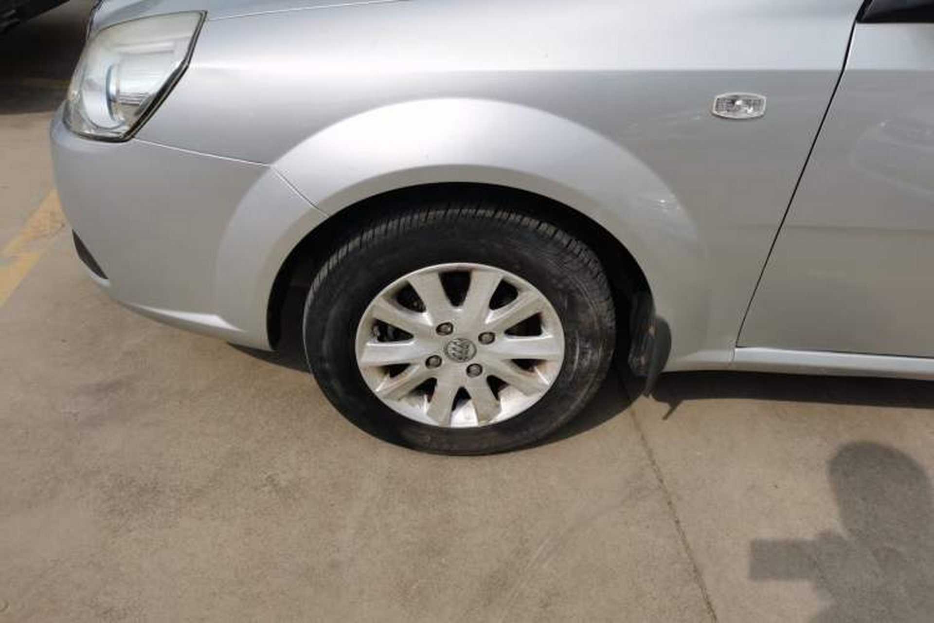 Used Buick Excelle 2013 1.5L Manual Classic Model Exterior 4