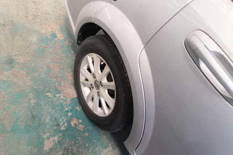 Used Buick Excelle 2013 1.5L Automatic Classic Model Exterior 5