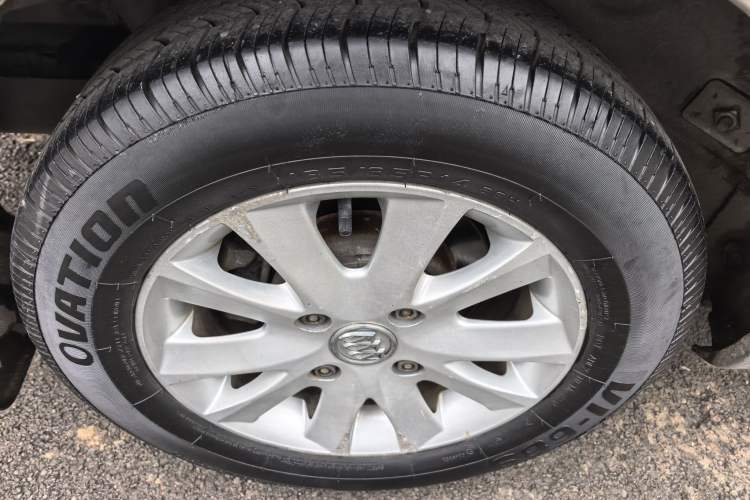 Used Buick Excelle 2013 1.5L Manual Classic Model Exterior 8