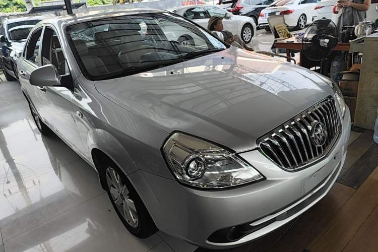 Used Buick Excelle 2013 1.5L Automatic Luxury Model Front Right 45 Deg