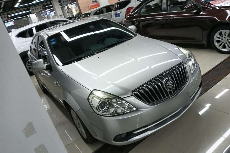 Used Buick Excelle 2013 1.5L Automatic Luxury Model Front Right 45 Deg