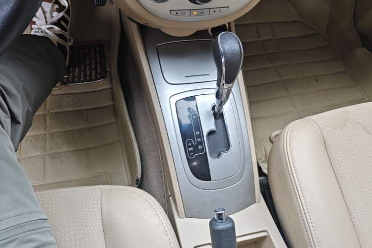 Used Buick Excelle 2013 1.5L Automatic Classic Model Gear Lever