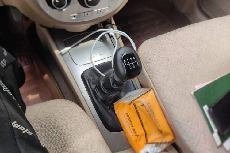 Used Buick Excelle 2013 1.5L Manual Classic Model Gear Lever