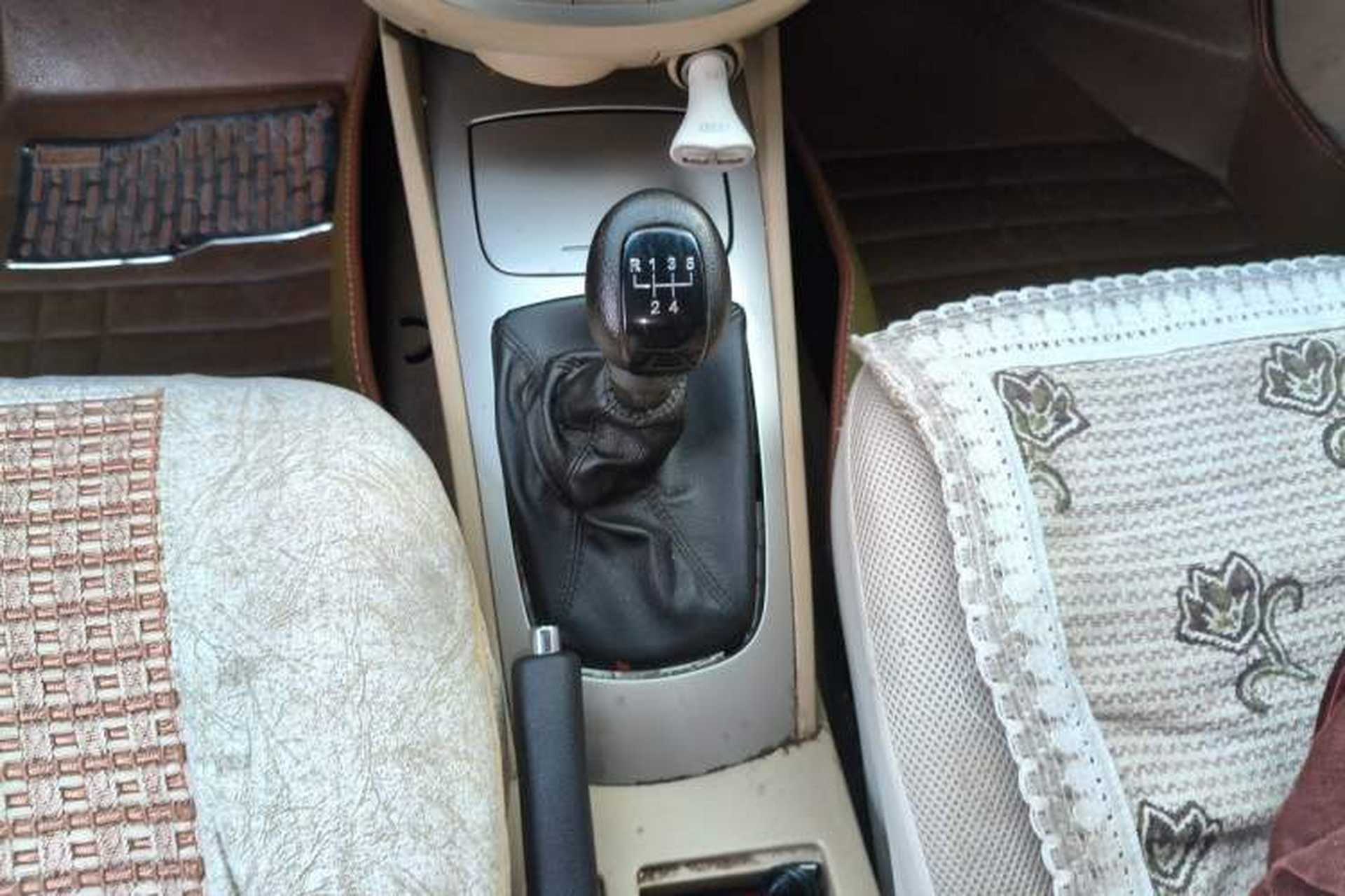 Used Buick Excelle 2013 1.5L Manual Classic Model Gear Lever