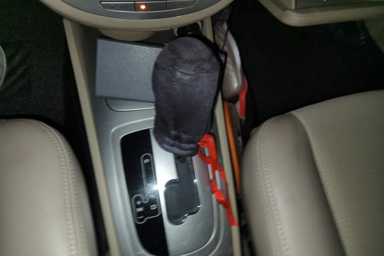 Used Buick Excelle 2013 1.5L Automatic Classic Model Gear Lever