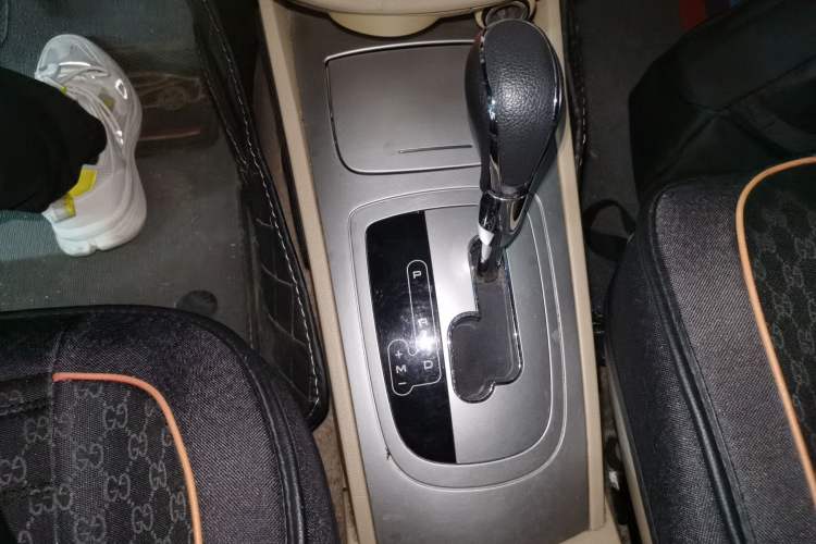 Used Buick Excelle 2013 1.5L Automatic Classic Model Gear Lever