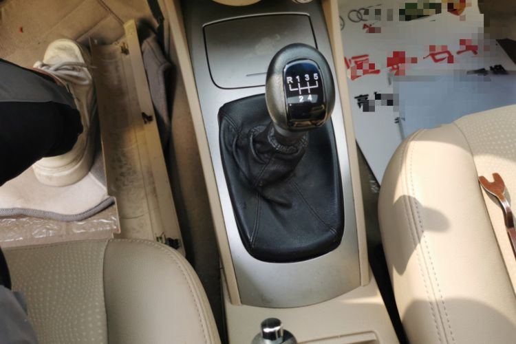 Used Buick Excelle 2013 1.5L Manual Classic Model Gear Lever