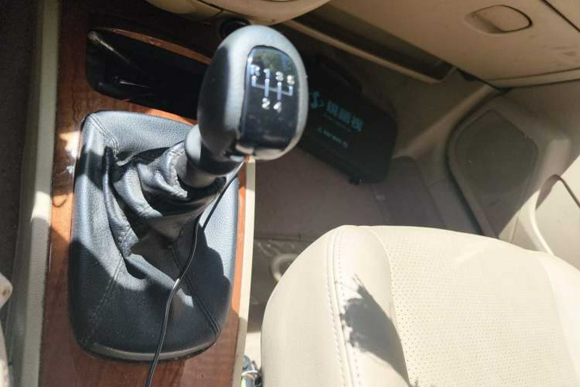 Used Buick Excelle 2013 1.5L Manual Luxury Model Gear Lever