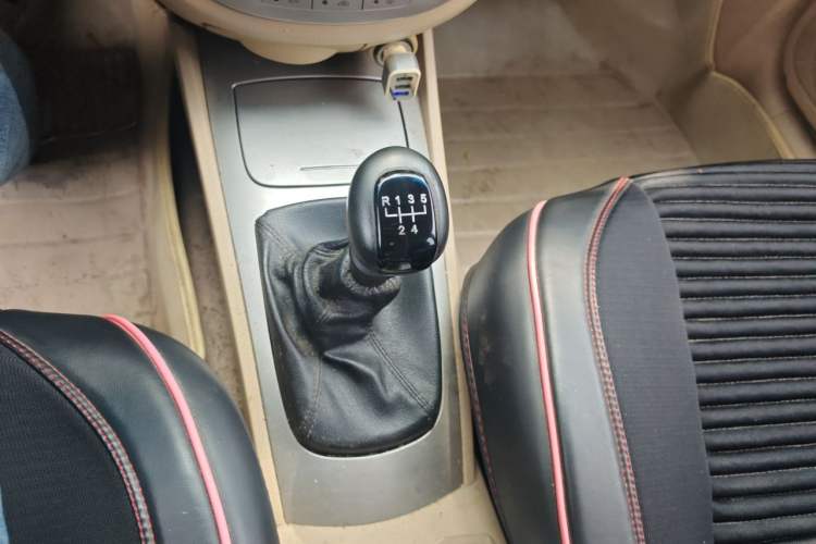 Used Buick Excelle 2013 1.5L Manual Classic Model Gear Lever