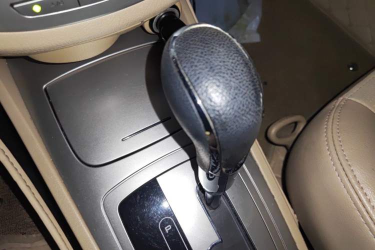 Used Buick Excelle 2013 1.5L Automatic Classic Model Gear Lever
