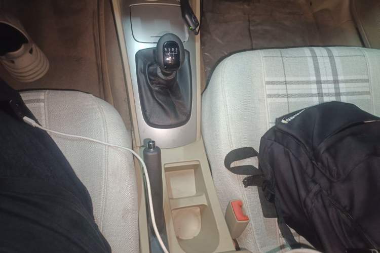Used Buick Excelle 2013 1.5L Manual Classic Model Gear Lever