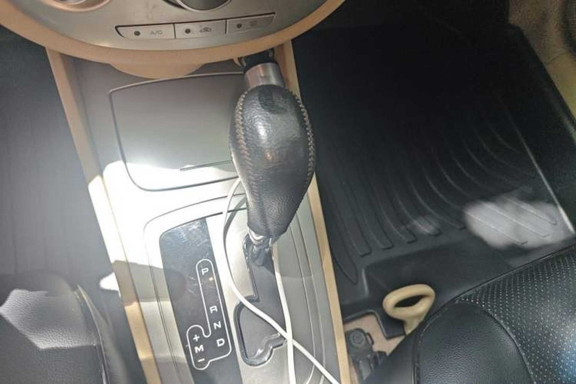 Used Buick Excelle 2013 1.5L Automatic Classic Model Gear Lever