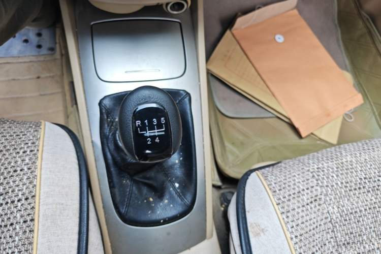 Used Buick Excelle 2013 1.5L Manual Classic Model Gear Lever