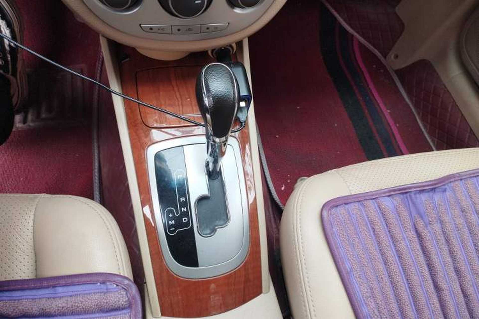 Used Buick Excelle 2013 1.5L Automatic Luxury Model Gear Lever