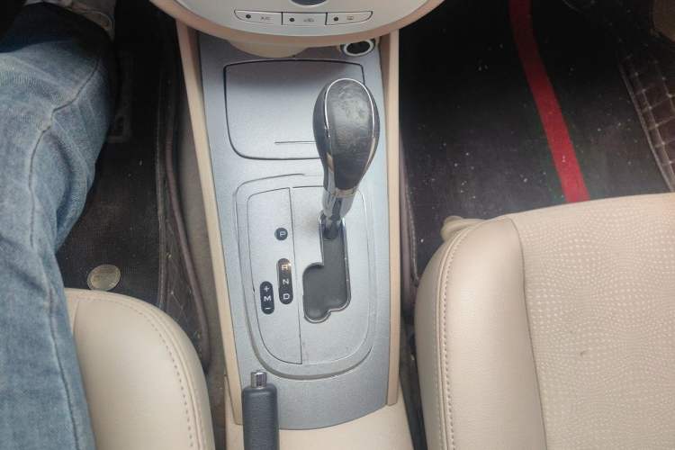 Used Buick Excelle 2013 1.5L Automatic Classic Model Gear Lever