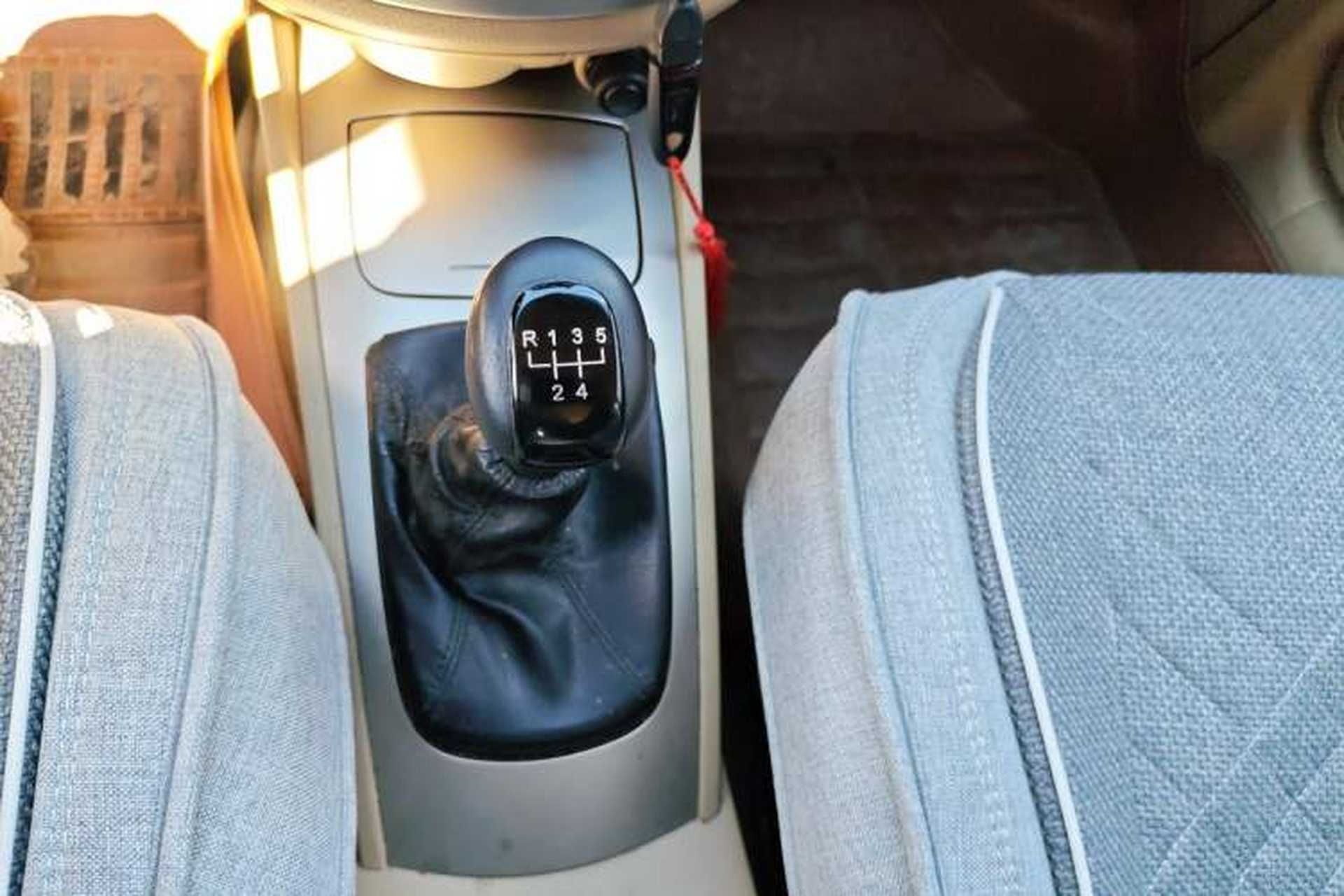 Used Buick Excelle 2013 1.5L Manual Classic Model Gear Lever