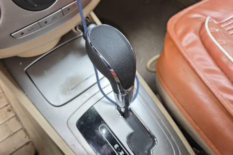 Used Buick Excelle 2013 1.5L Automatic Classic Model Gear Lever