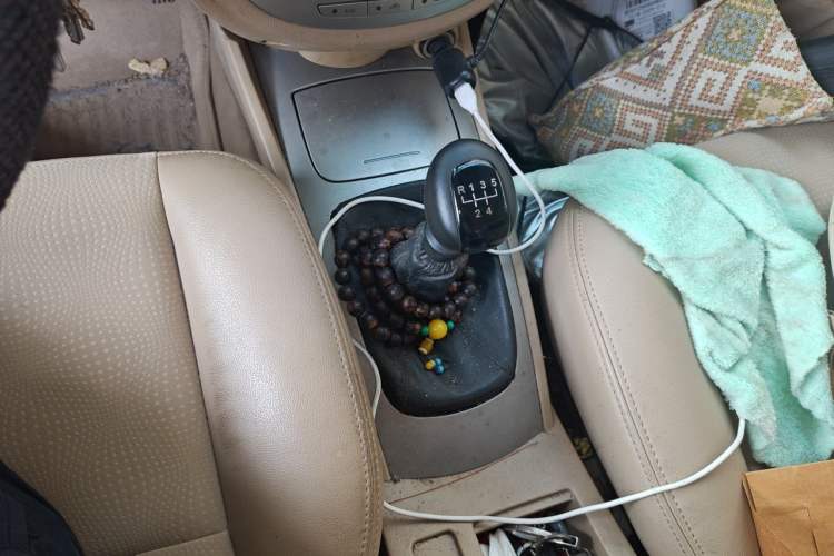 Used Buick Excelle 2013 1.5L Manual Classic Model Gear Lever