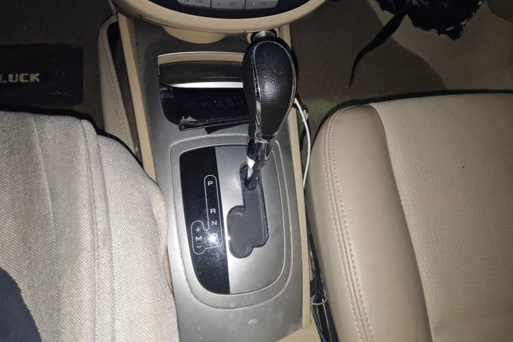 Used Buick Excelle 2013 1.5L Automatic Classic Model Gear Lever