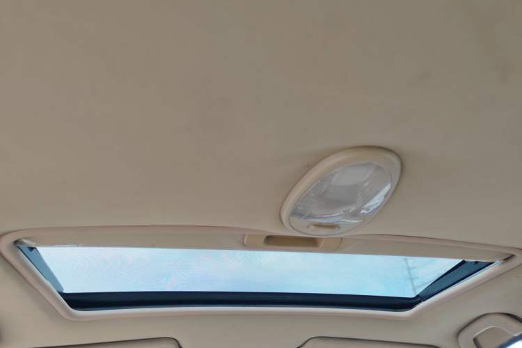 Used Buick Excelle 2013 1.5L Manual Luxury Model Headliner