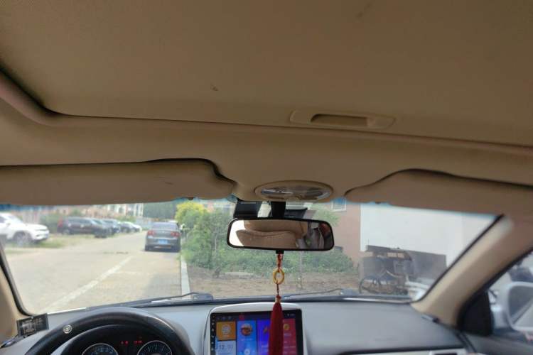 Used Buick Excelle 2013 1.5L Manual Classic Model Headliner