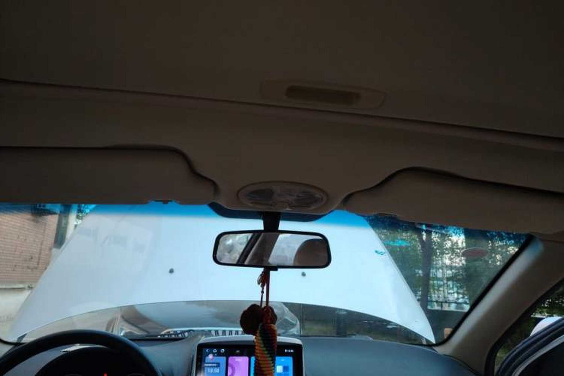 Used Buick Excelle 2013 1.5L Automatic Luxury Model Headliner