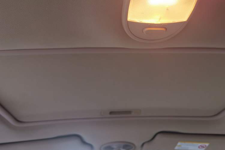 Used Buick Excelle 2013 1.5L Manual Classic Model Headliner