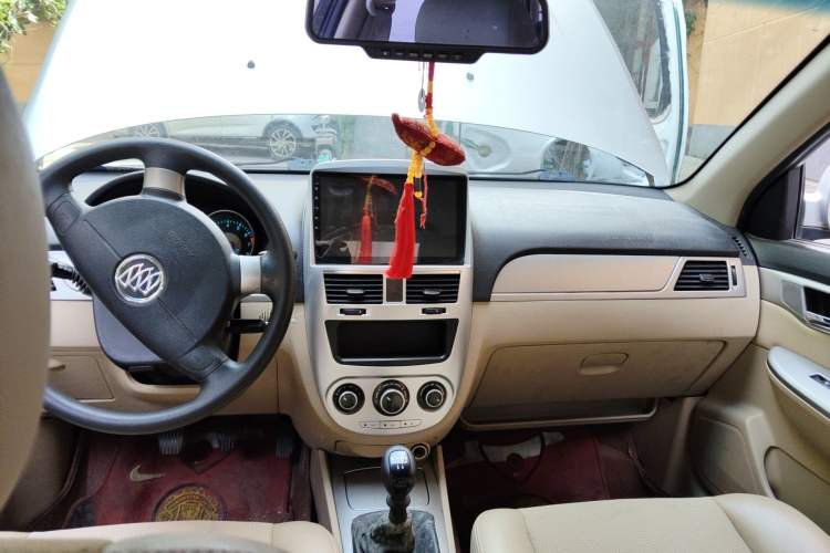Used Buick Excelle 2013 1.5L Manual Classic Model Headliner