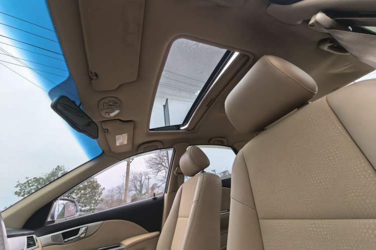 Used Buick Excelle 2013 1.5L Manual Classic Model Headliner
