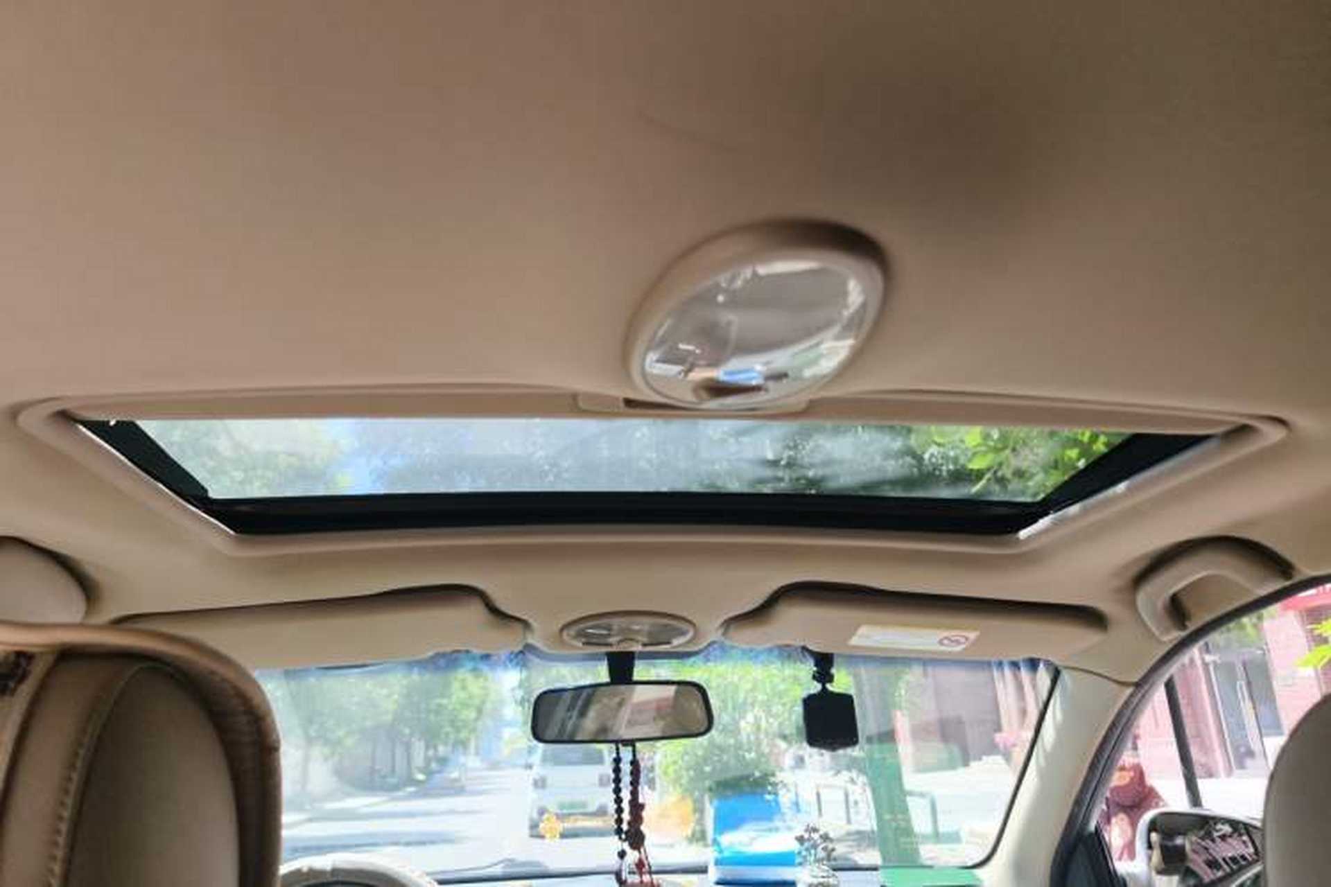 Used Buick Excelle 2013 1.5L Manual Luxury Model Headliner