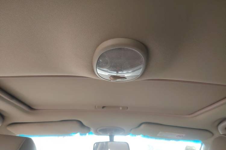 Used Buick Excelle 2013 1.5L Manual Luxury Model Headliner