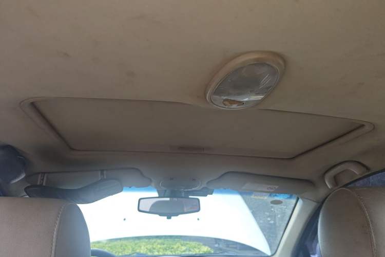 Used Buick Excelle 2013 1.5L Manual Luxury Model Headliner