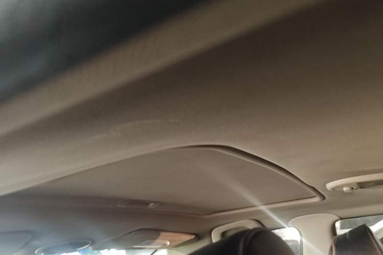 Used Buick Excelle 2013 1.5L Manual Classic Model Headliner