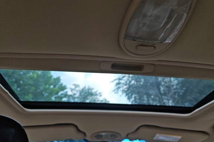 Used Buick Excelle 2013 1.5L Manual Classic Model Headliner