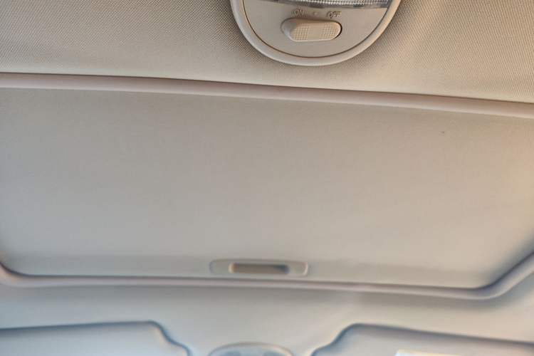 Used Buick Excelle 2013 1.5L Manual Classic Model Headliner