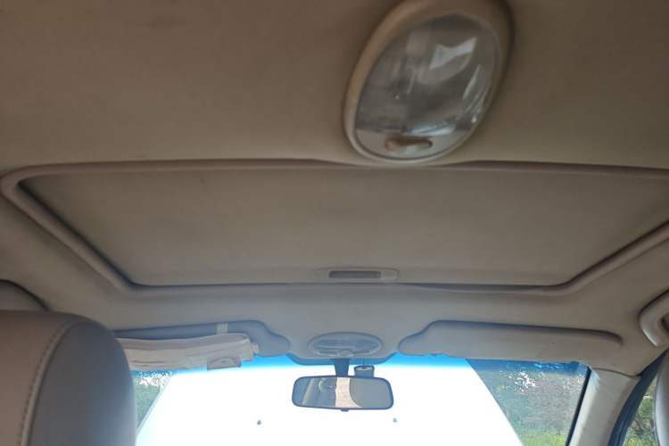 Used Buick Excelle 2013 1.5L Manual Classic Model Headliner