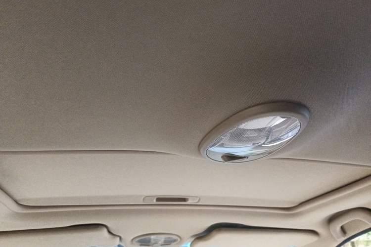 Used Buick Excelle 2013 1.5L Manual Classic Model Headliner