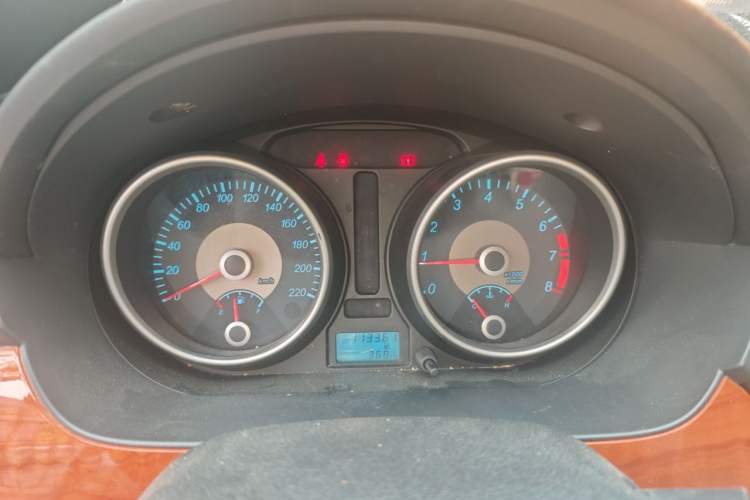 Used Buick Excelle 2013 1.5L Manual Luxury Model Instrument Cluster