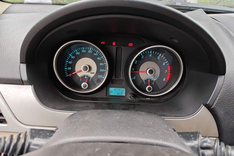 Used Buick Excelle 2013 1.5L Automatic Classic Model Instrument Cluster