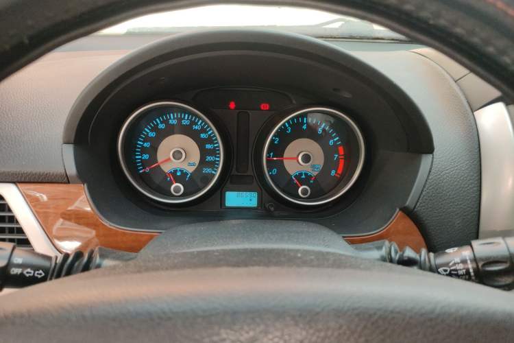 Used Buick Excelle 2013 1.5L Manual Luxury Model Instrument Cluster