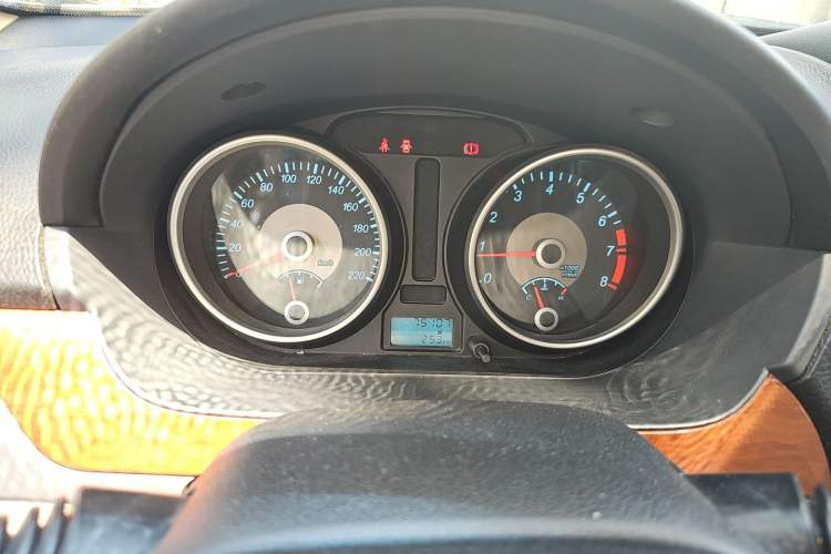 Used Buick Excelle 2013 1.5L Manual Luxury Model Instrument Cluster