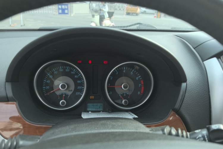 Used Buick Excelle 2013 1.5L Manual Luxury Model Instrument Cluster