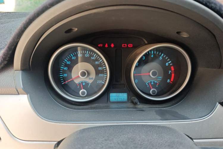 Used Buick Excelle 2013 1.5L Manual Classic Model Instrument Cluster