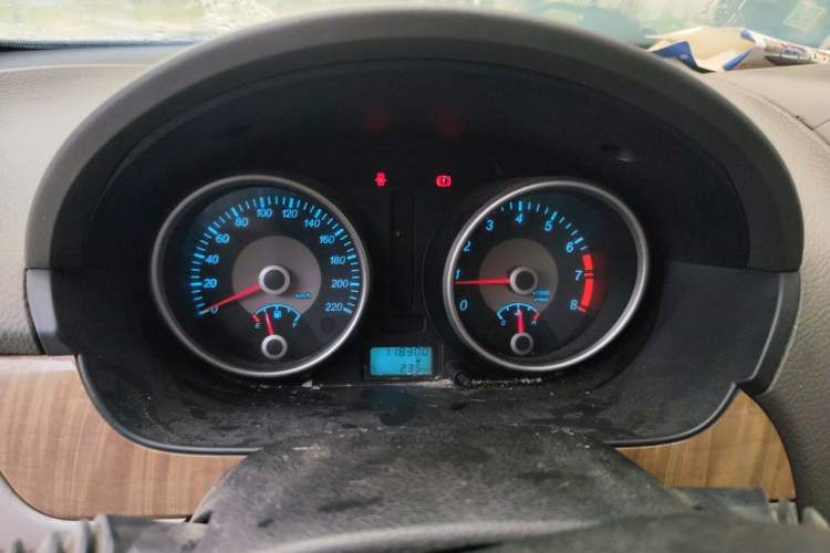 Used Buick Excelle 2013 1.5L Manual Classic Model Instrument Cluster
