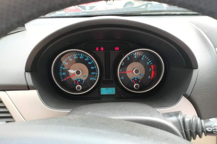Used Buick Excelle 2013 1.5L Manual Classic Model Instrument Cluster