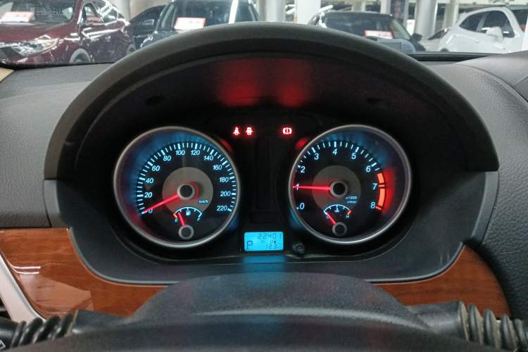 Used Buick Excelle 2013 1.5L Automatic Luxury Model Instrument Cluster