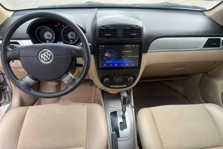 Used Buick Excelle 2013 1.5L Automatic Classic Model Interior 2