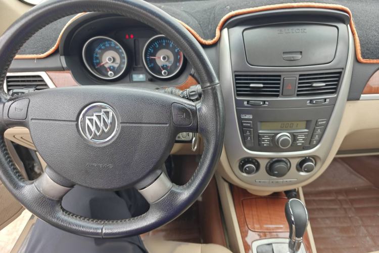 Used Buick Excelle 2013 1.5L Automatic Luxury Model Interior 2
