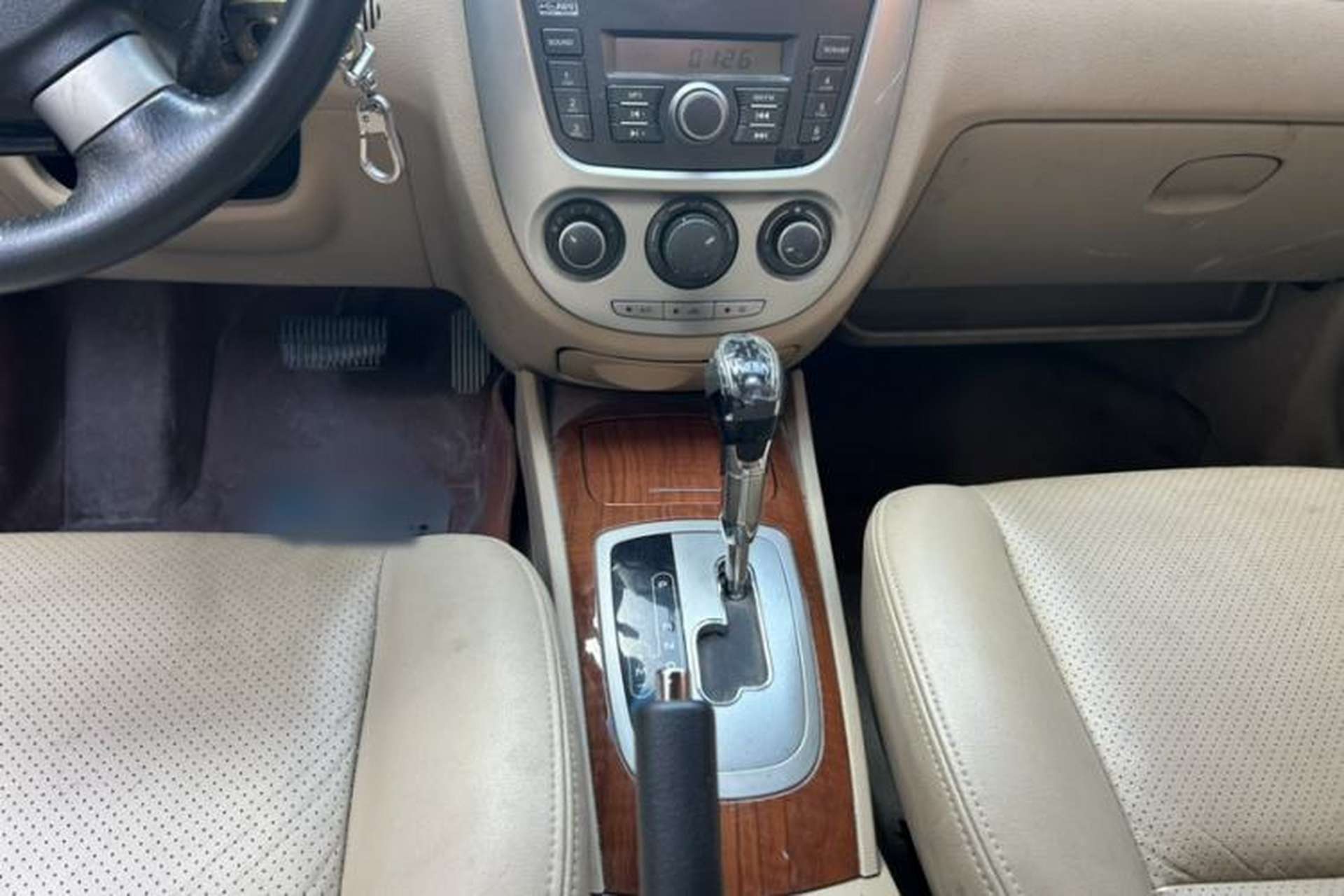 Used Buick Excelle 2013 1.5L Automatic Luxury Model Interior 3